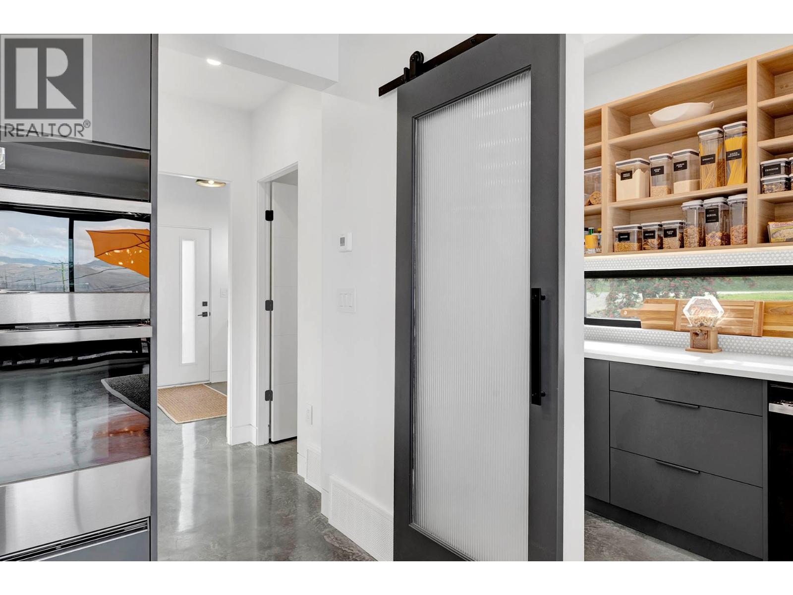 887 Fernie Road - 63