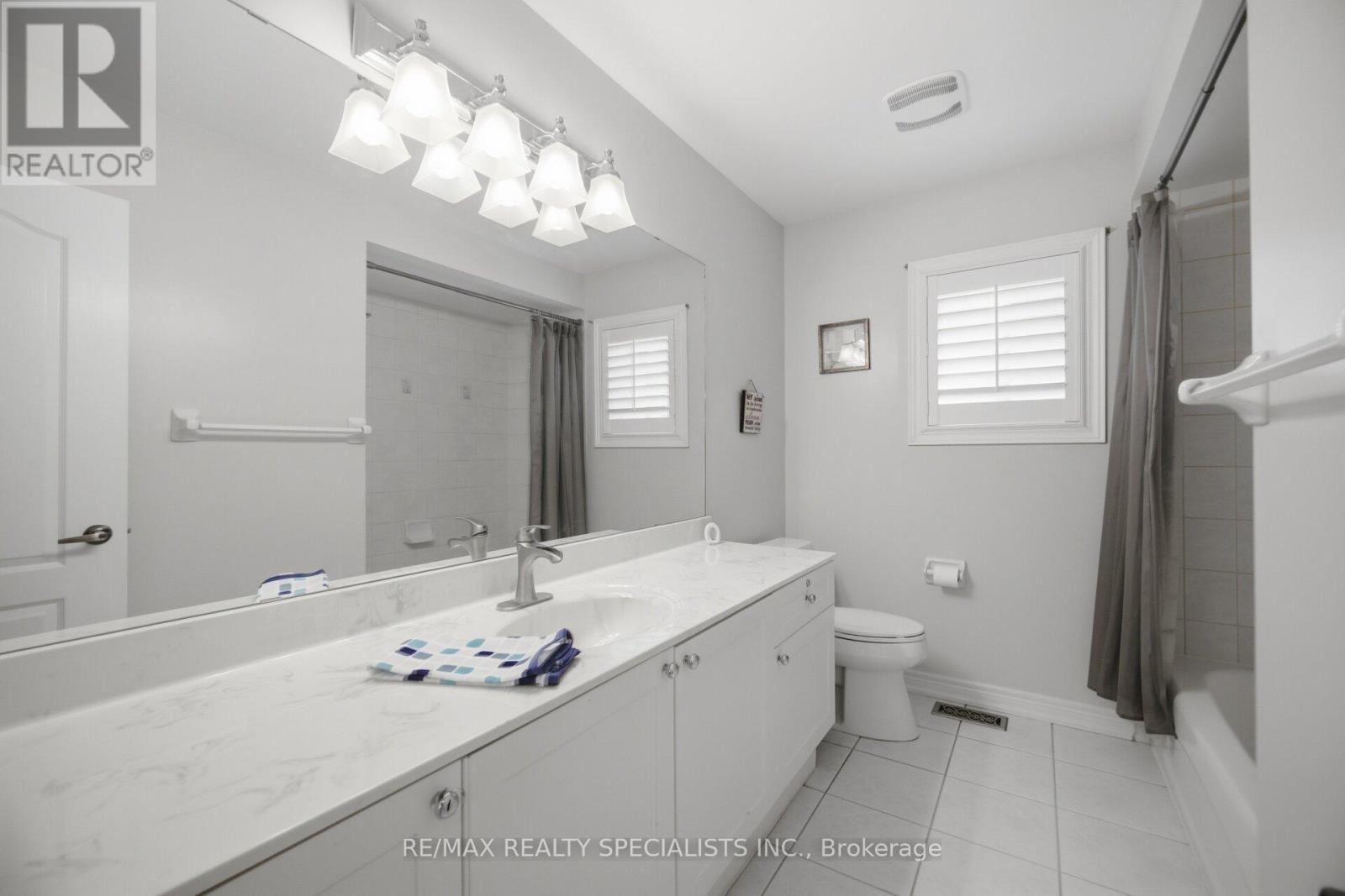 187 COOKE CRESCENT - 22