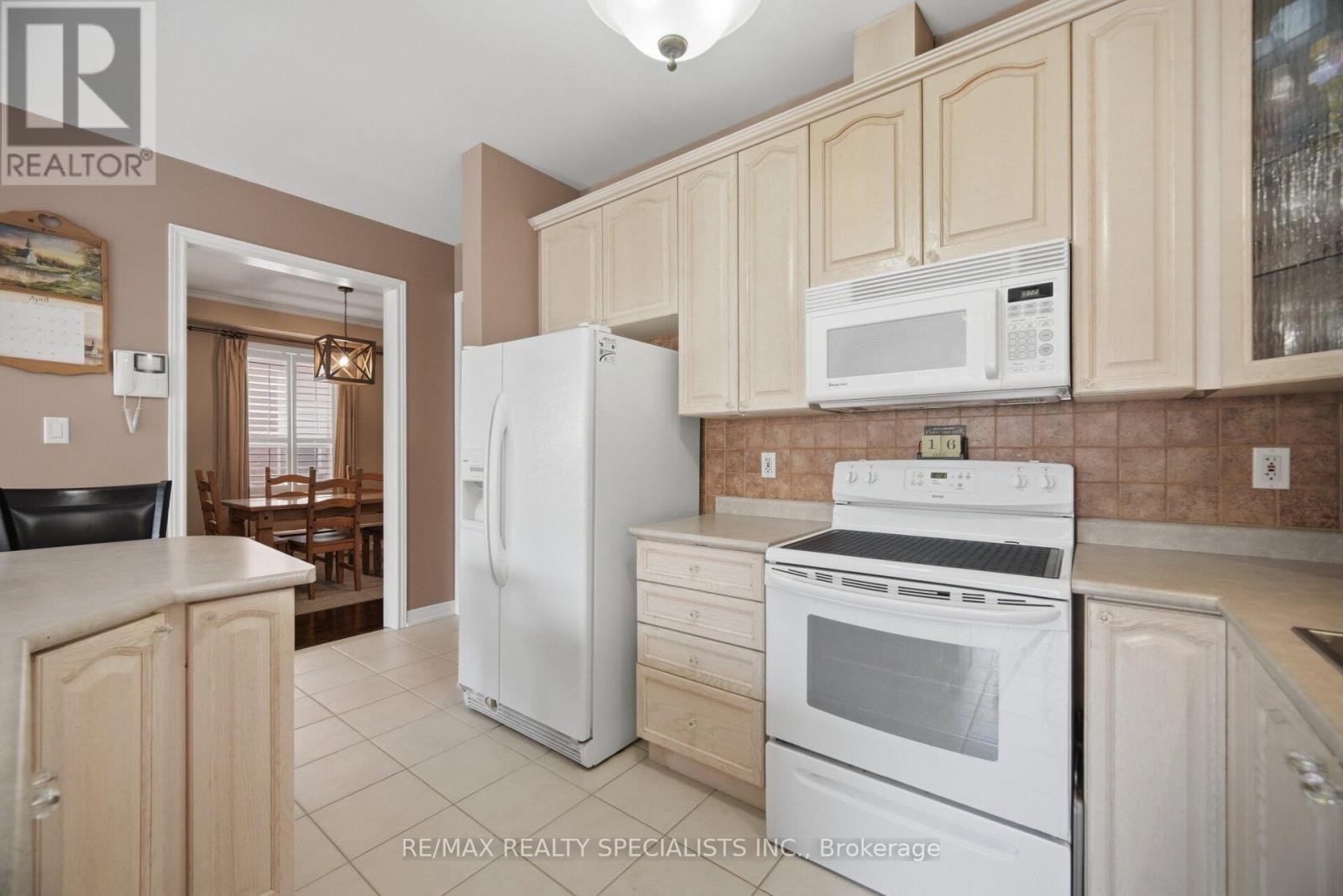 187 COOKE CRESCENT - 9