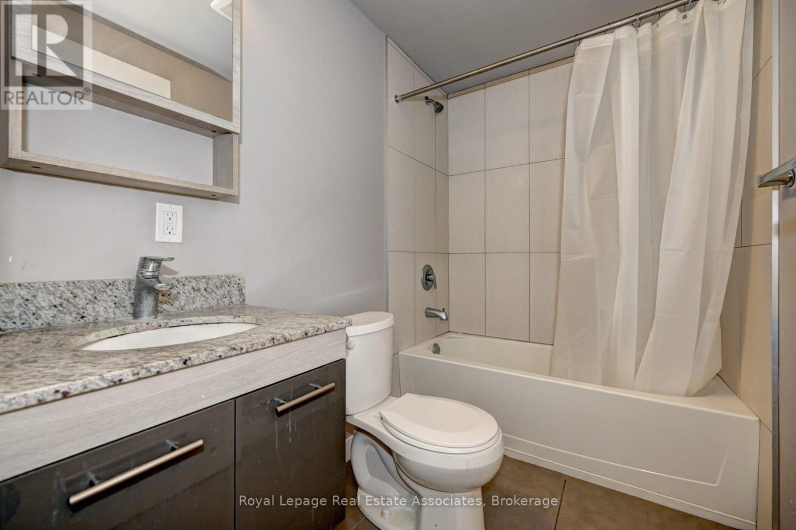 #319 250 ALBERT STREET - 14