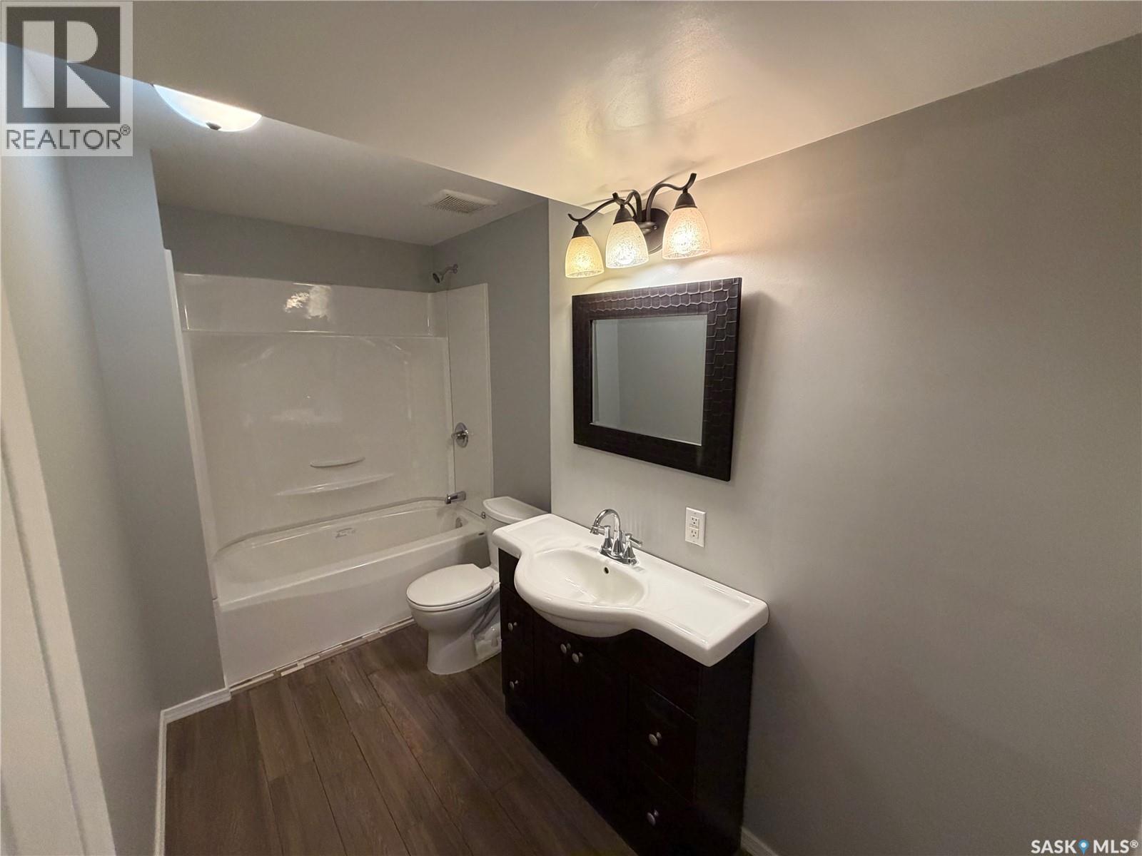 25 Souris AVENUE - Image 20