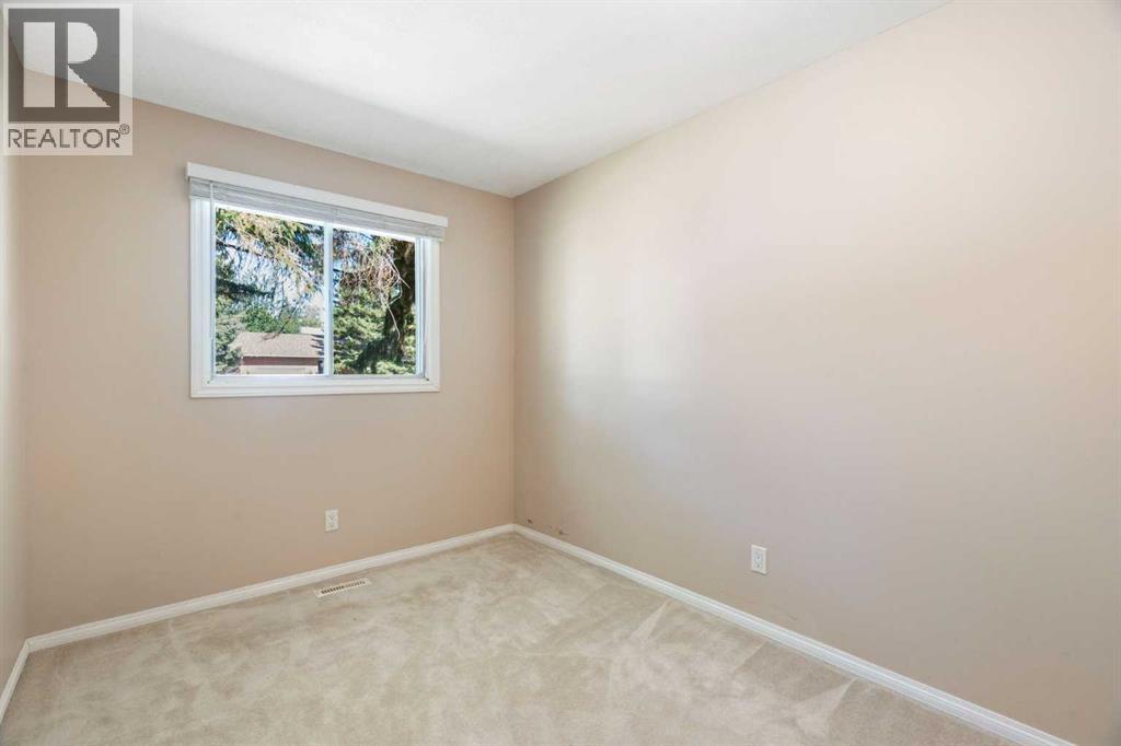 427 Queensland Road SE - 21