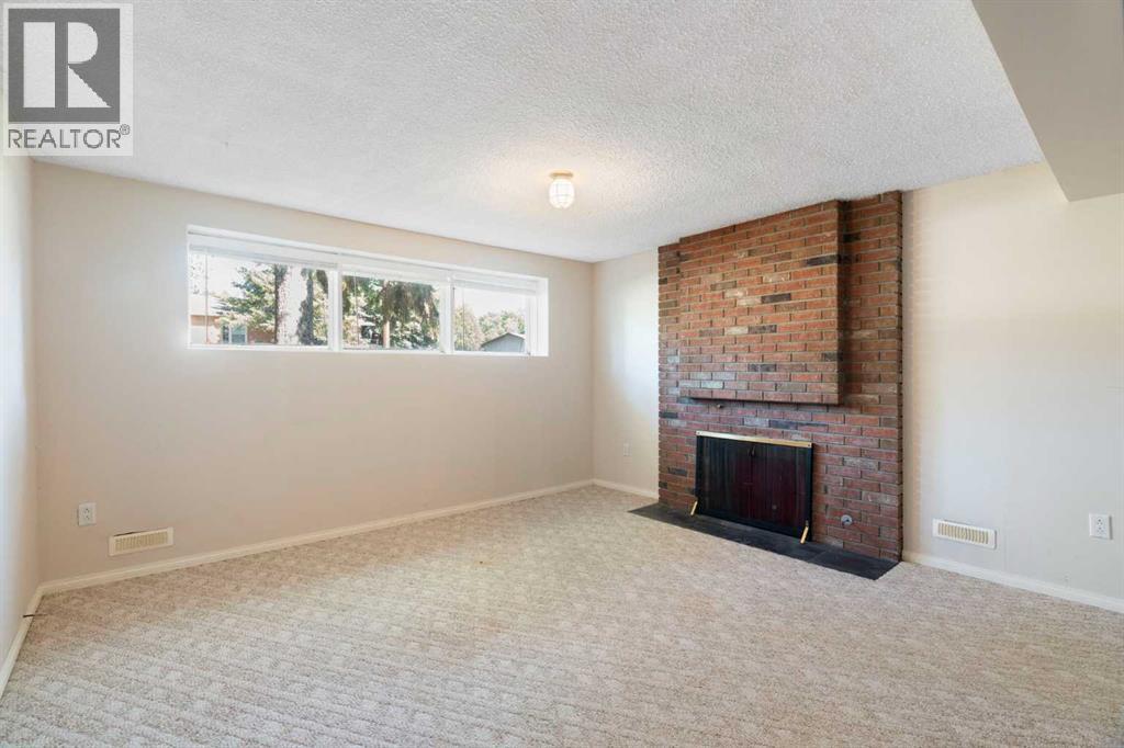 427 Queensland Road SE - Image 24