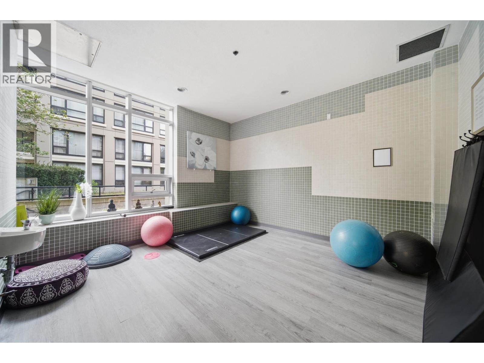 2 Bed, 2 Bath House for Sale in Burnaby – 2408 7178 COLLIER STREET, Burnaby – MLS# R3145823 - Image 23