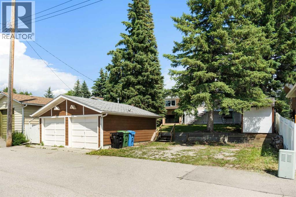 427 Queensland Road SE - 42