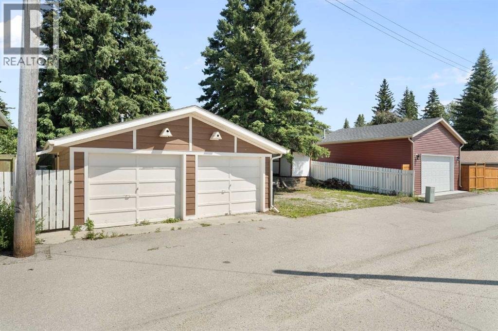 427 Queensland Road SE - 44