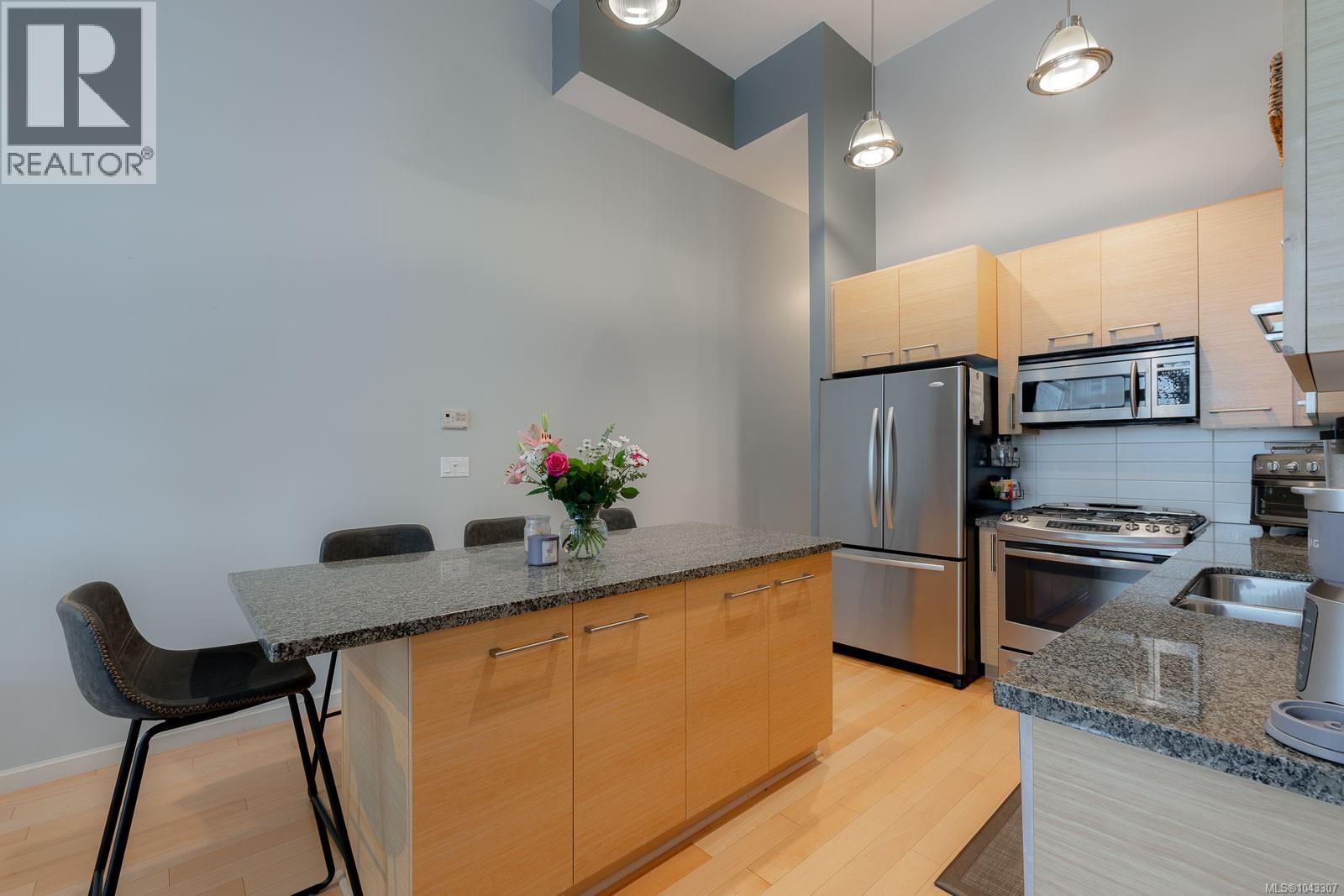 #103 38 Front St - 11