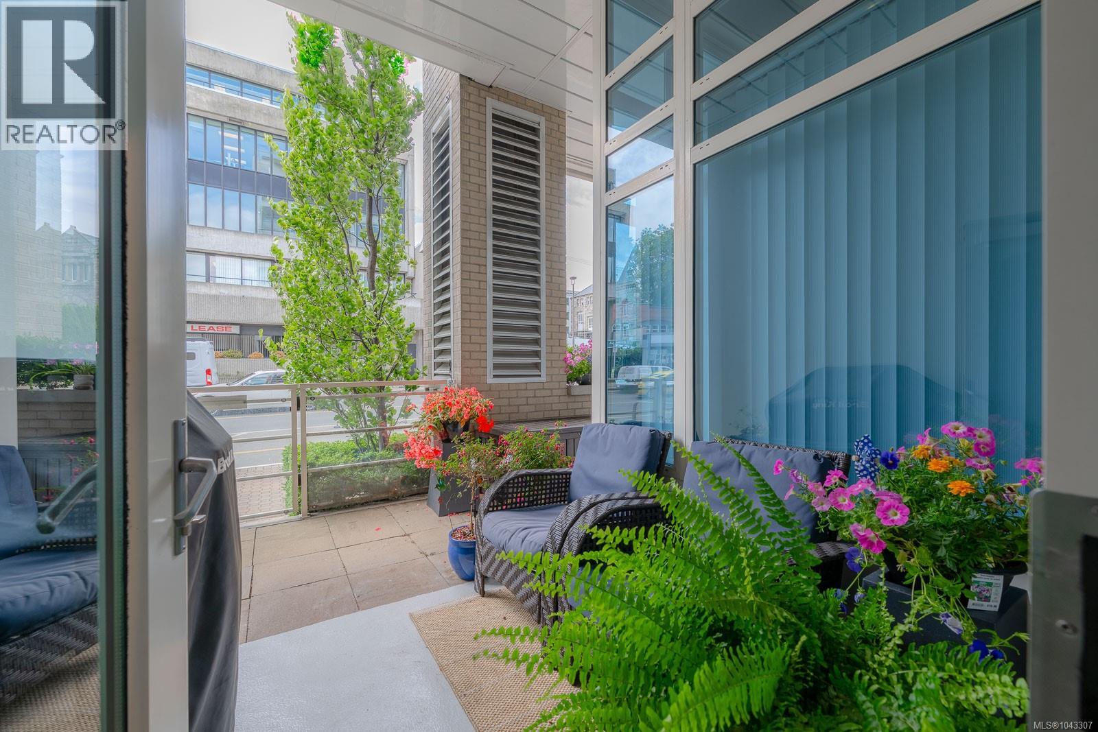 #103 38 Front St - 18