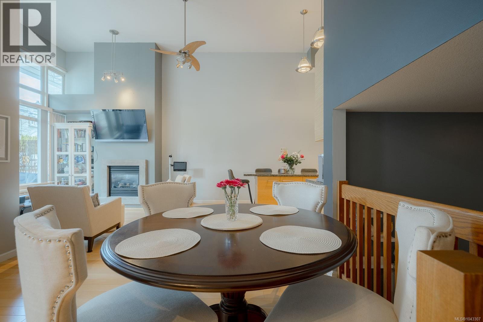 #103 38 Front St - 25