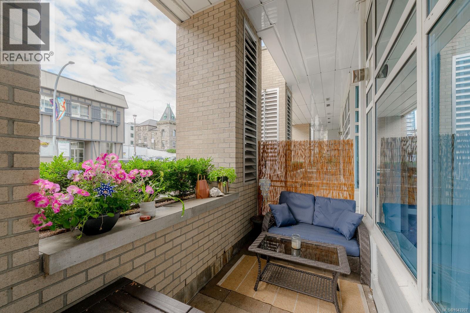 #103 38 Front St - 38