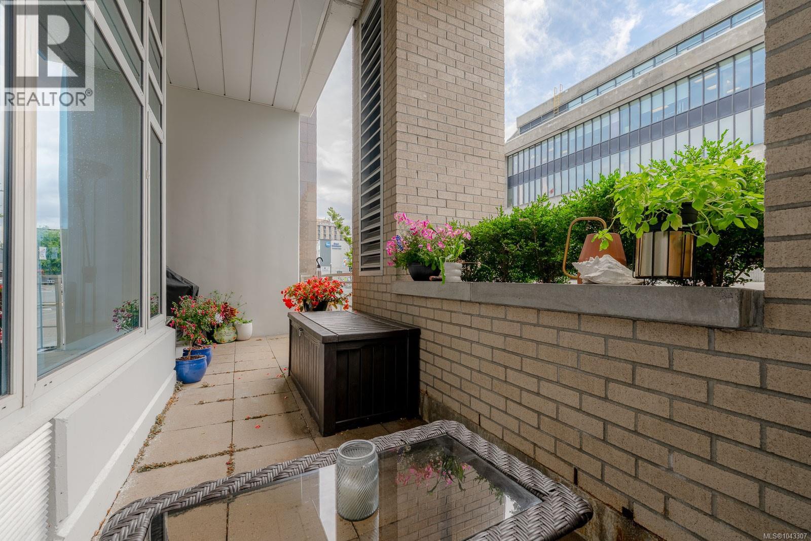 #103 38 Front St - 39