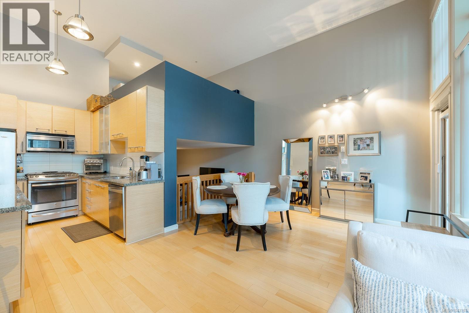 #103 38 Front St - 7