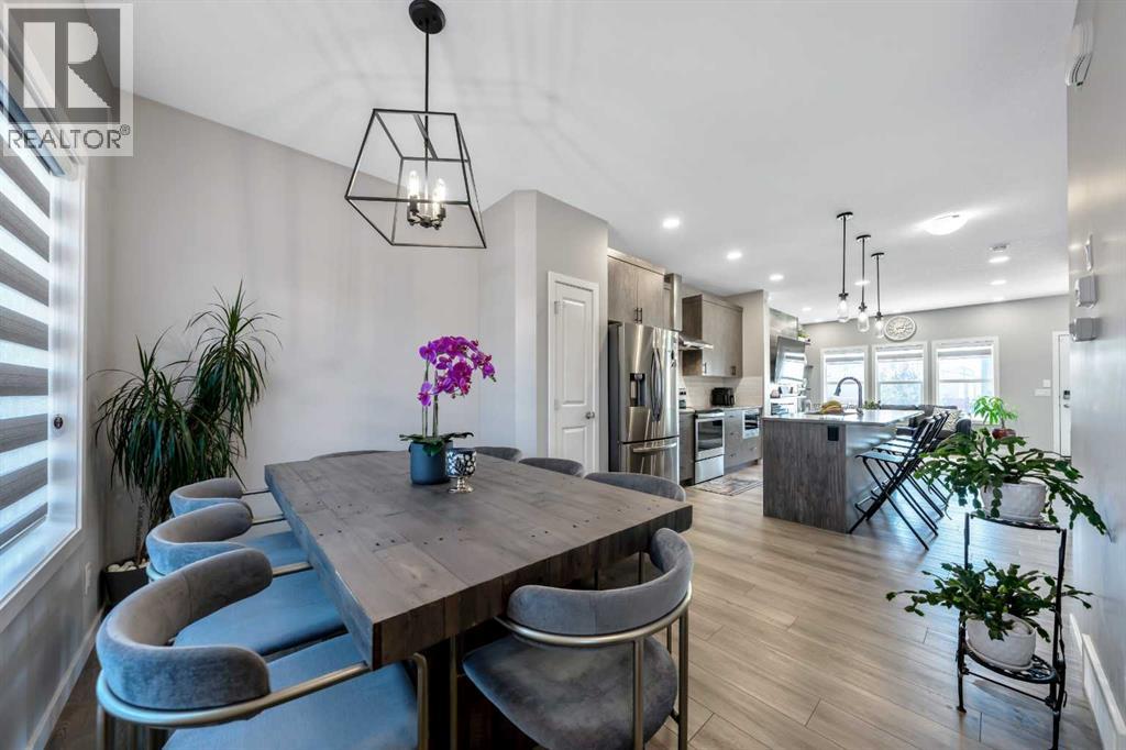 384 Chinook Gate Close SW - 9