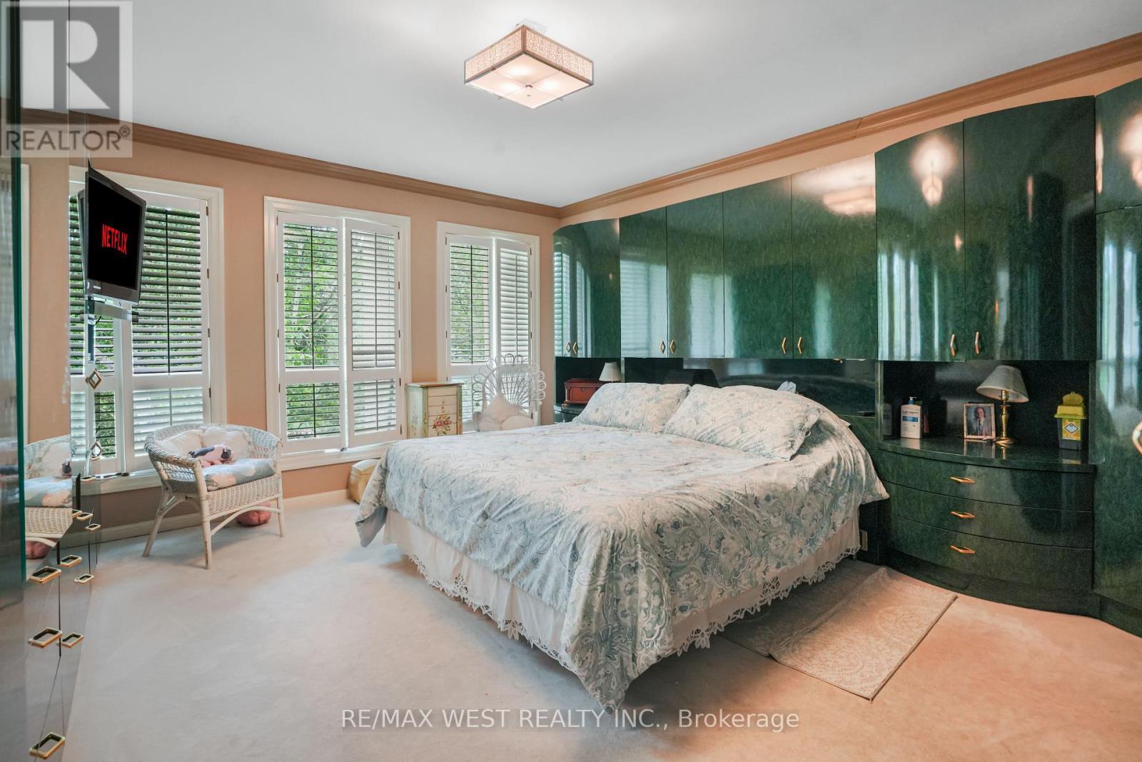 179 ELLIS AVENUE - 23