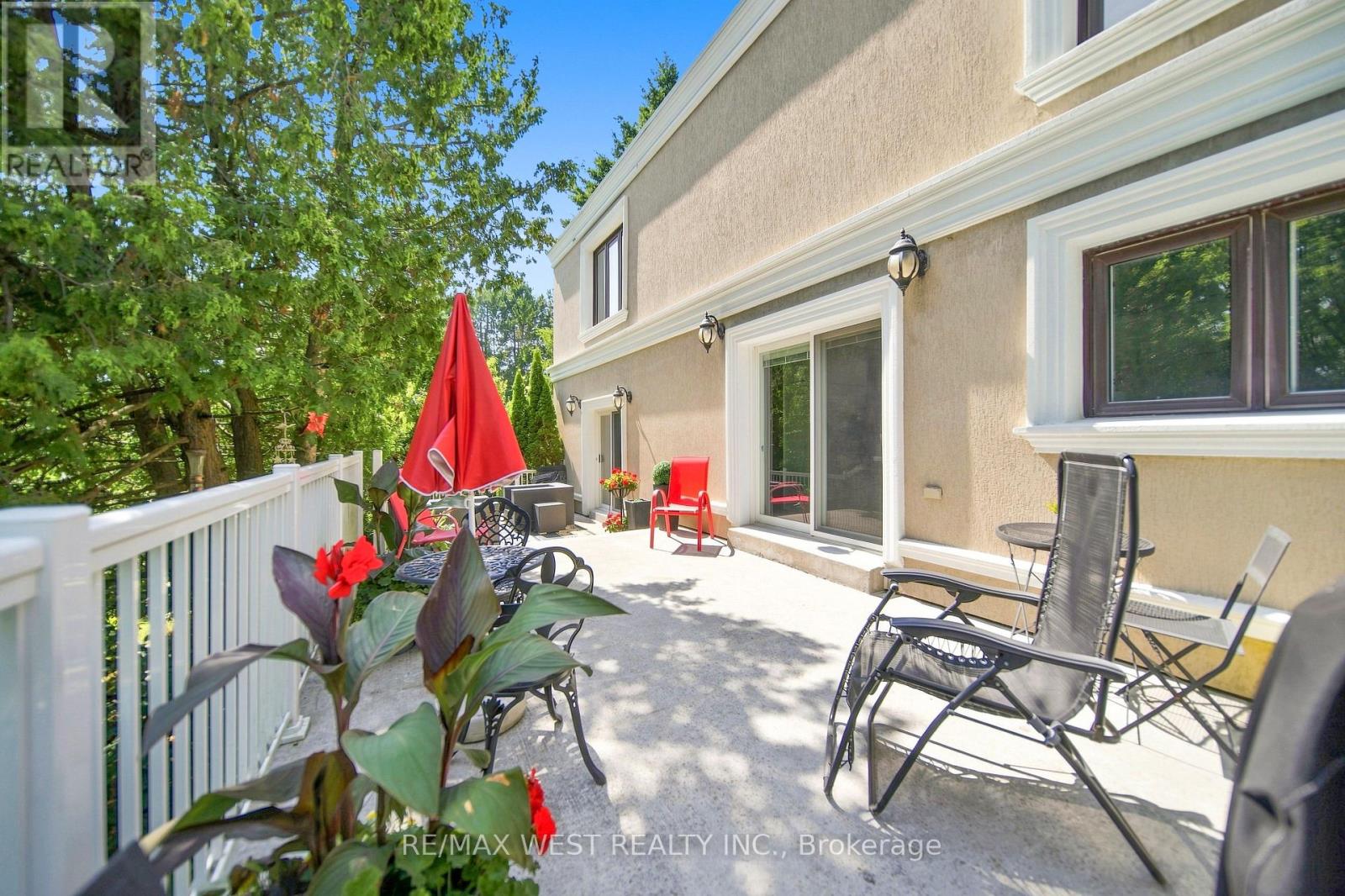 179 ELLIS AVENUE - 12