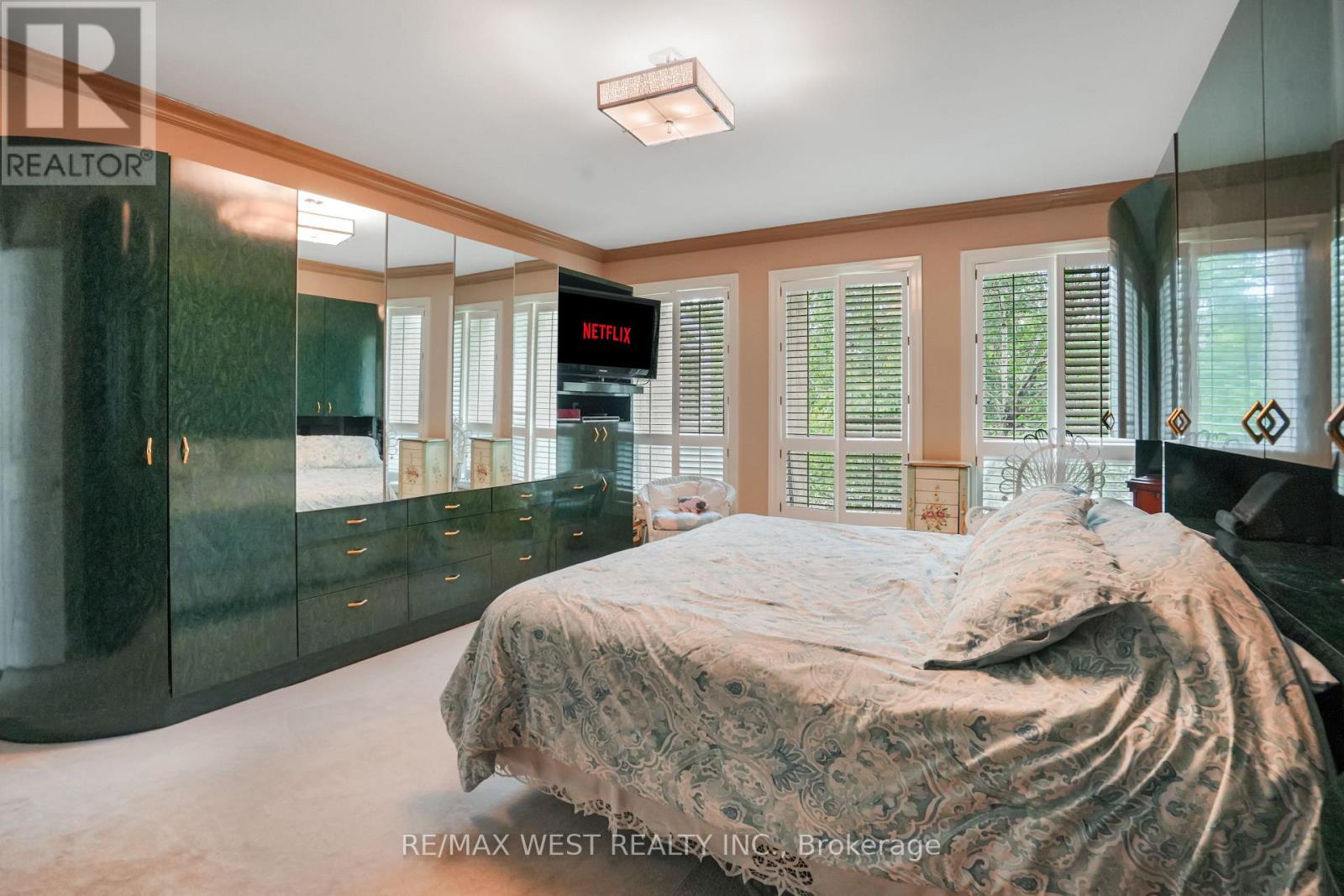 179 ELLIS AVENUE - 22