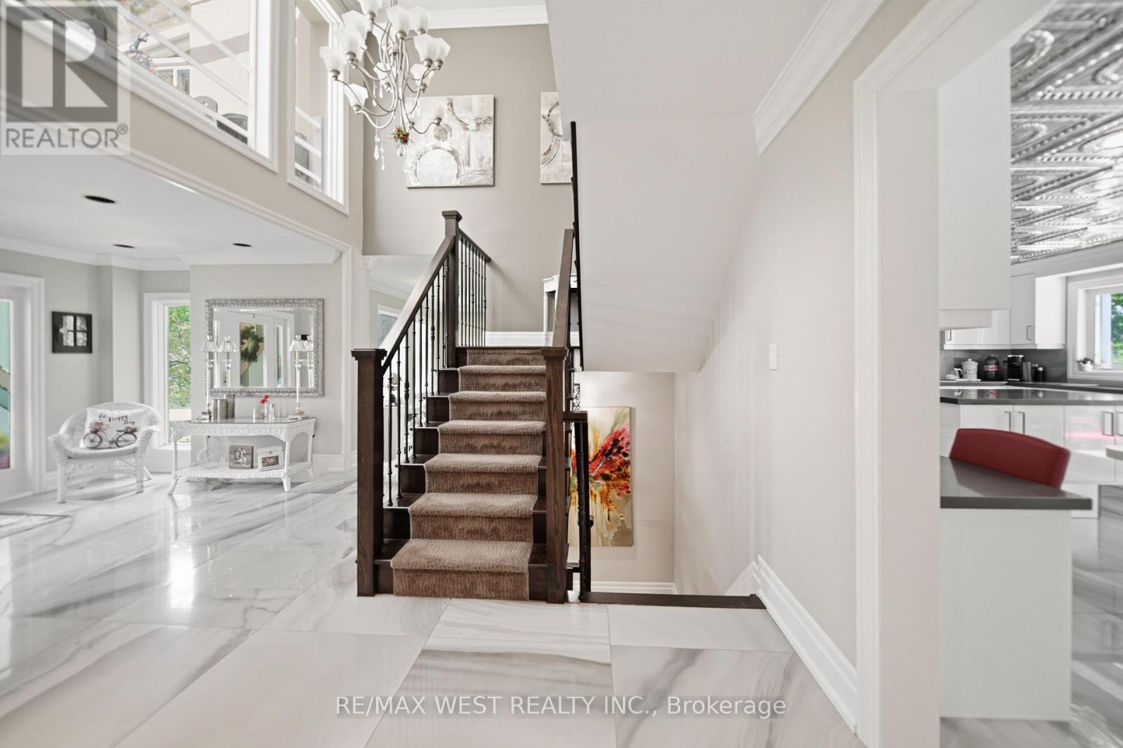 179 ELLIS AVENUE - 4