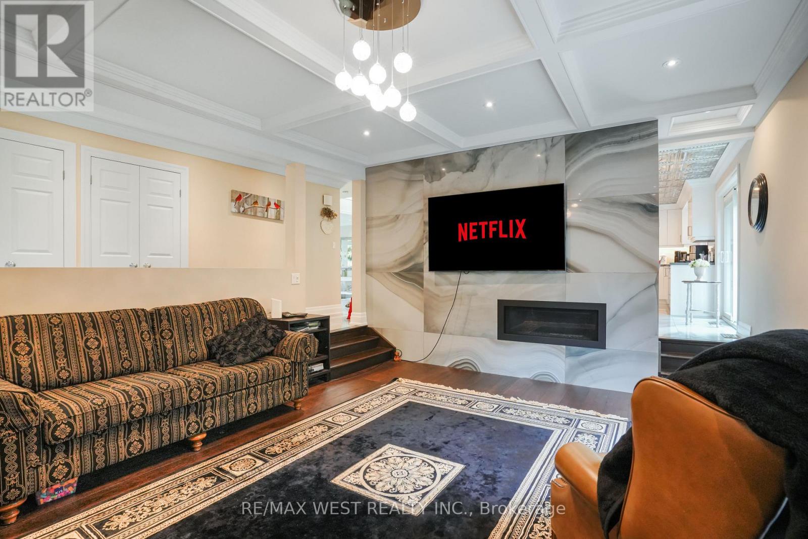 179 ELLIS AVENUE - 8
