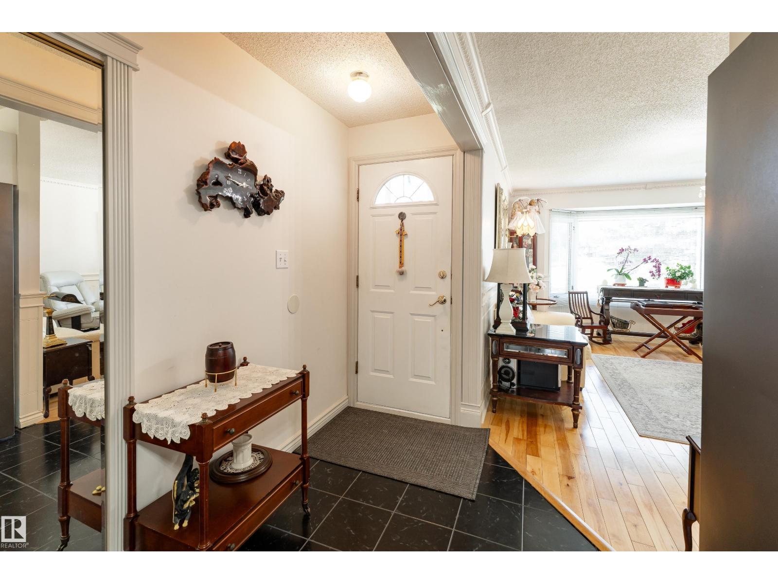 4312 70 ST NW - 2