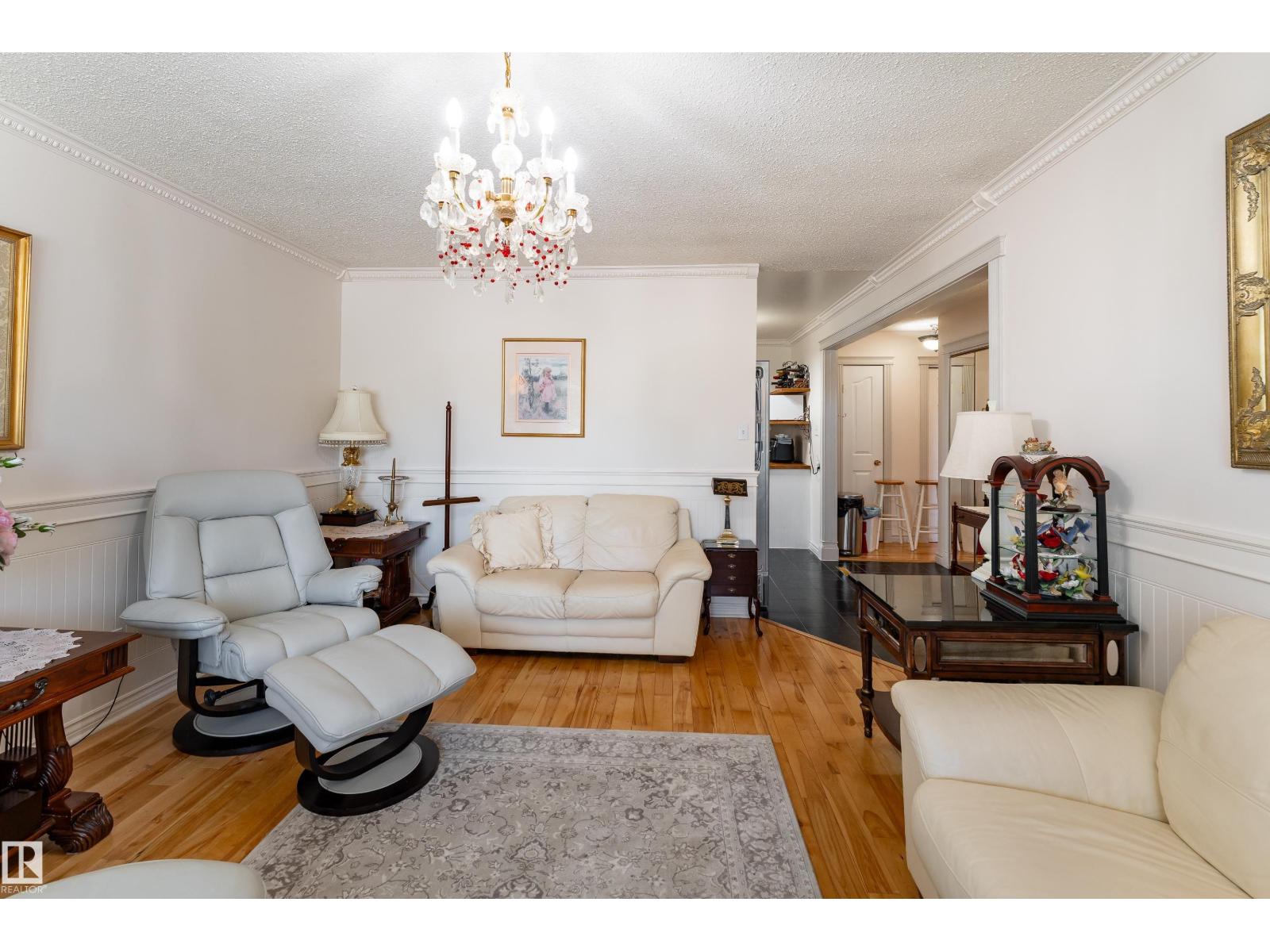 4312 70 ST NW - 4
