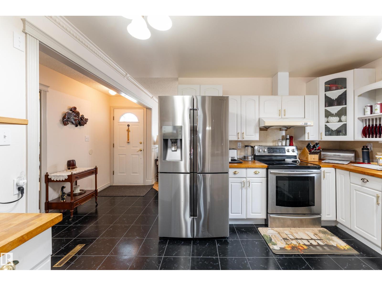 4312 70 ST NW - 8