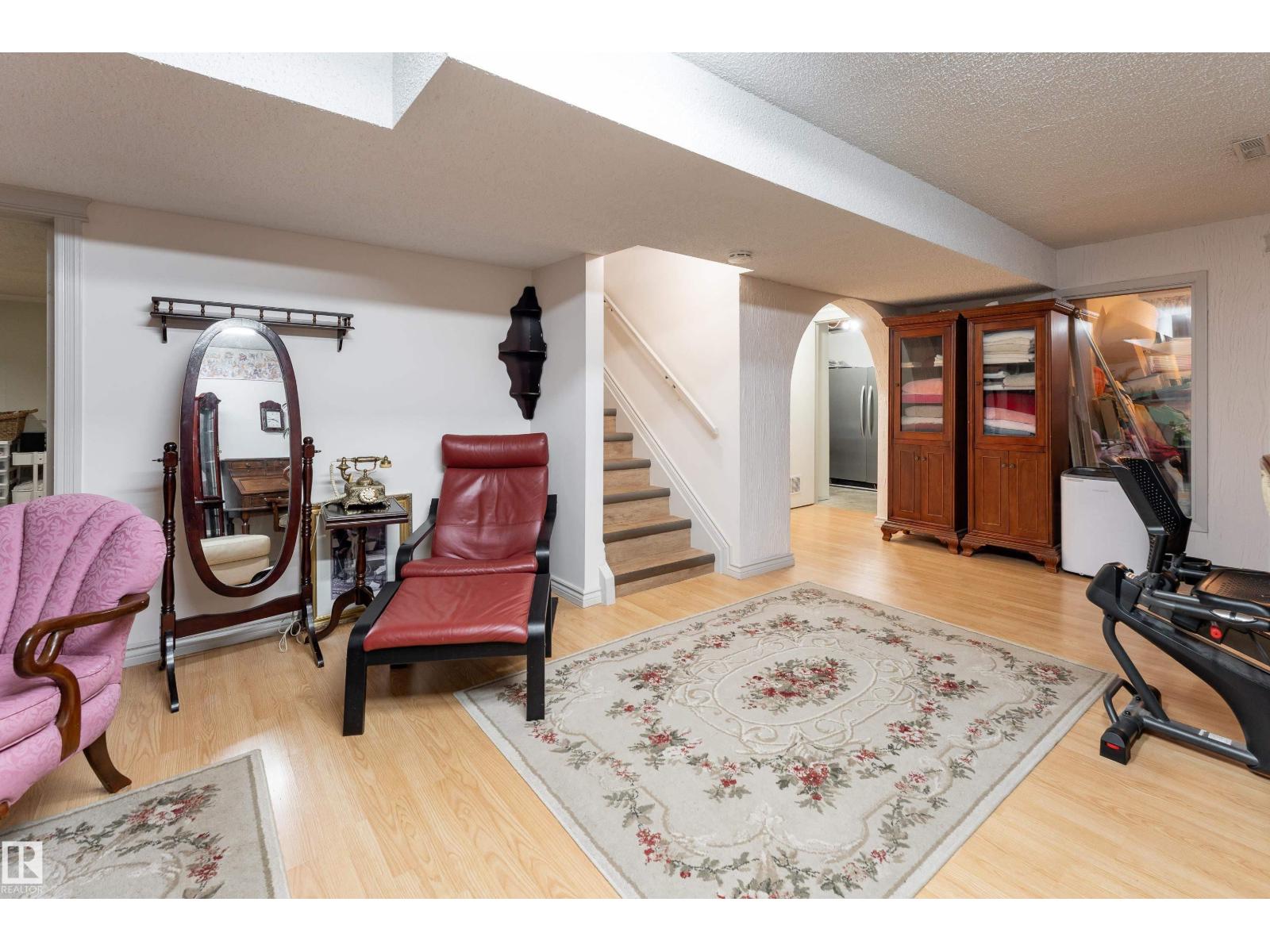 4312 70 ST NW - 29
