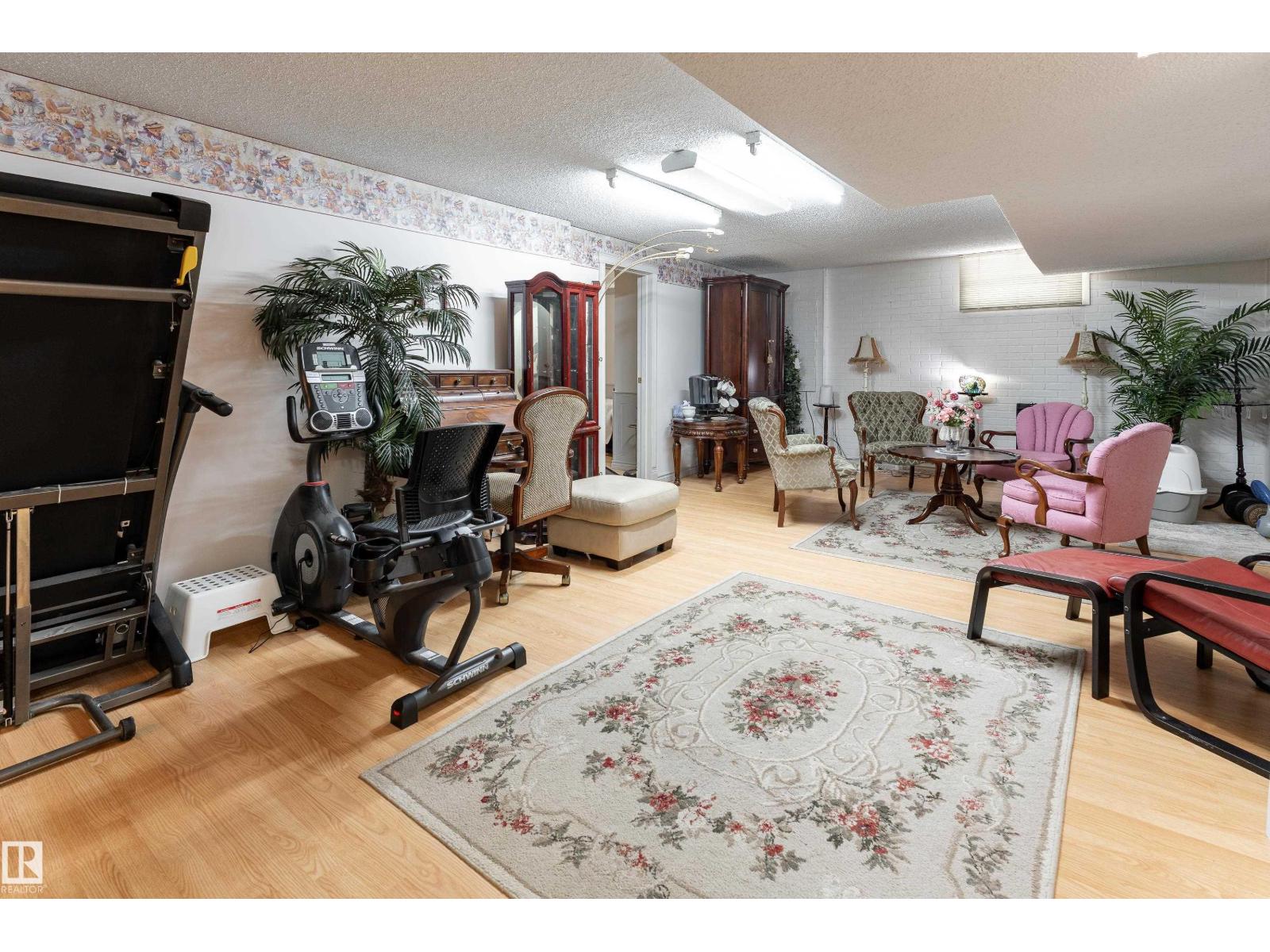4312 70 ST NW - 26