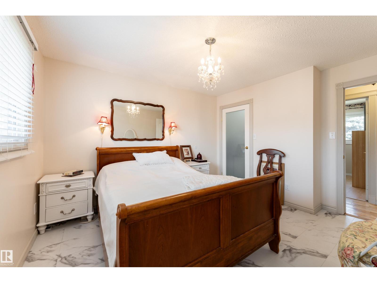 4312 70 ST NW - 16