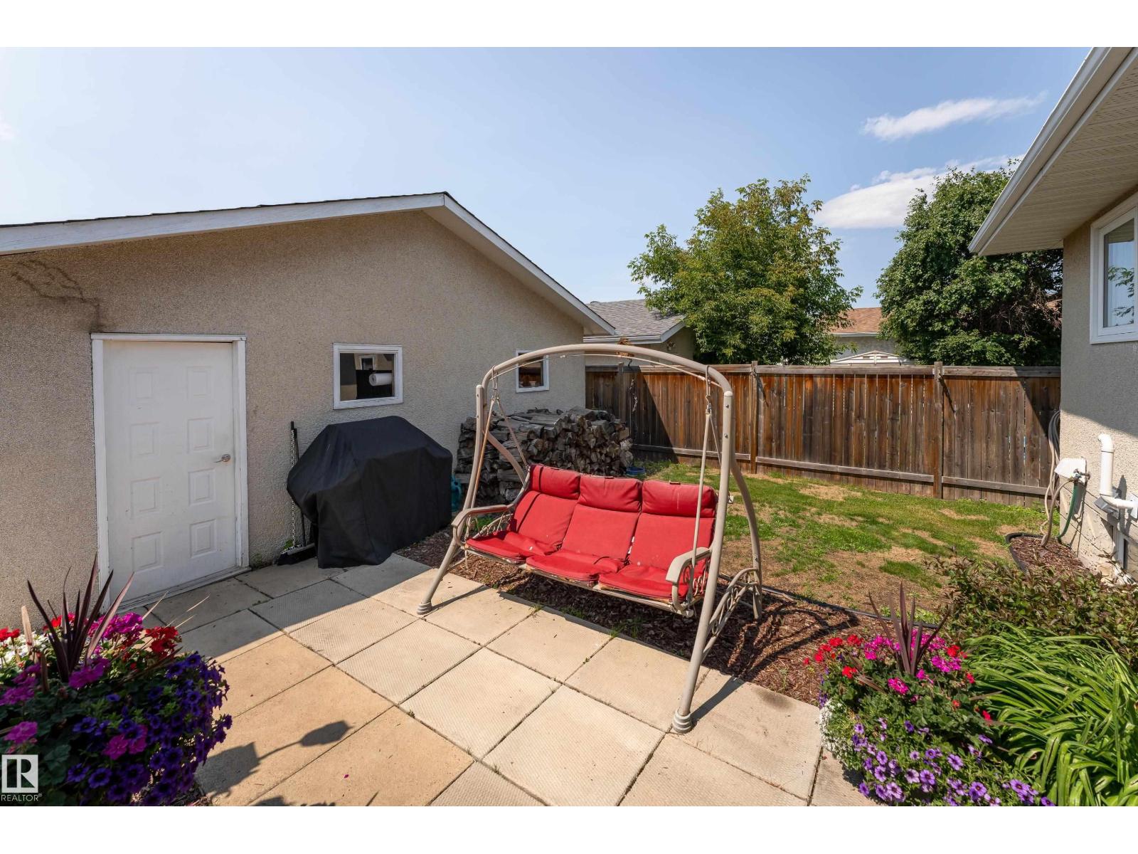 4312 70 ST NW - 40
