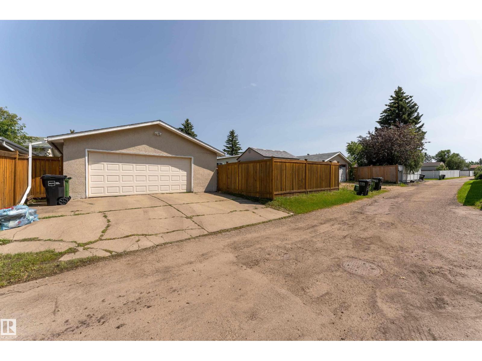 4312 70 ST NW - 41