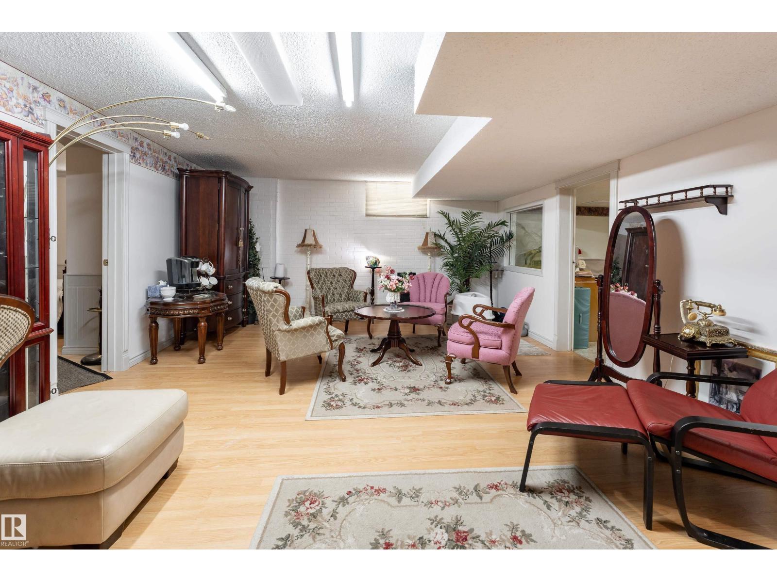 4312 70 ST NW - 27