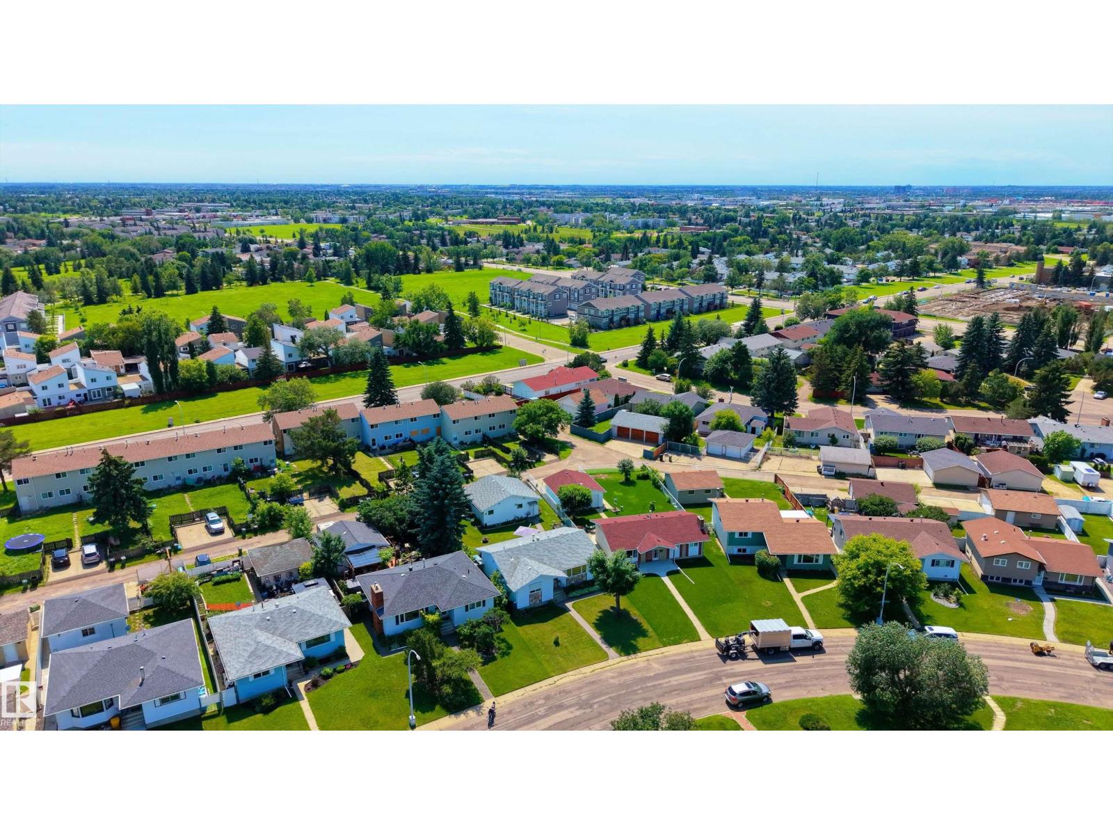 4312 70 ST NW - 52