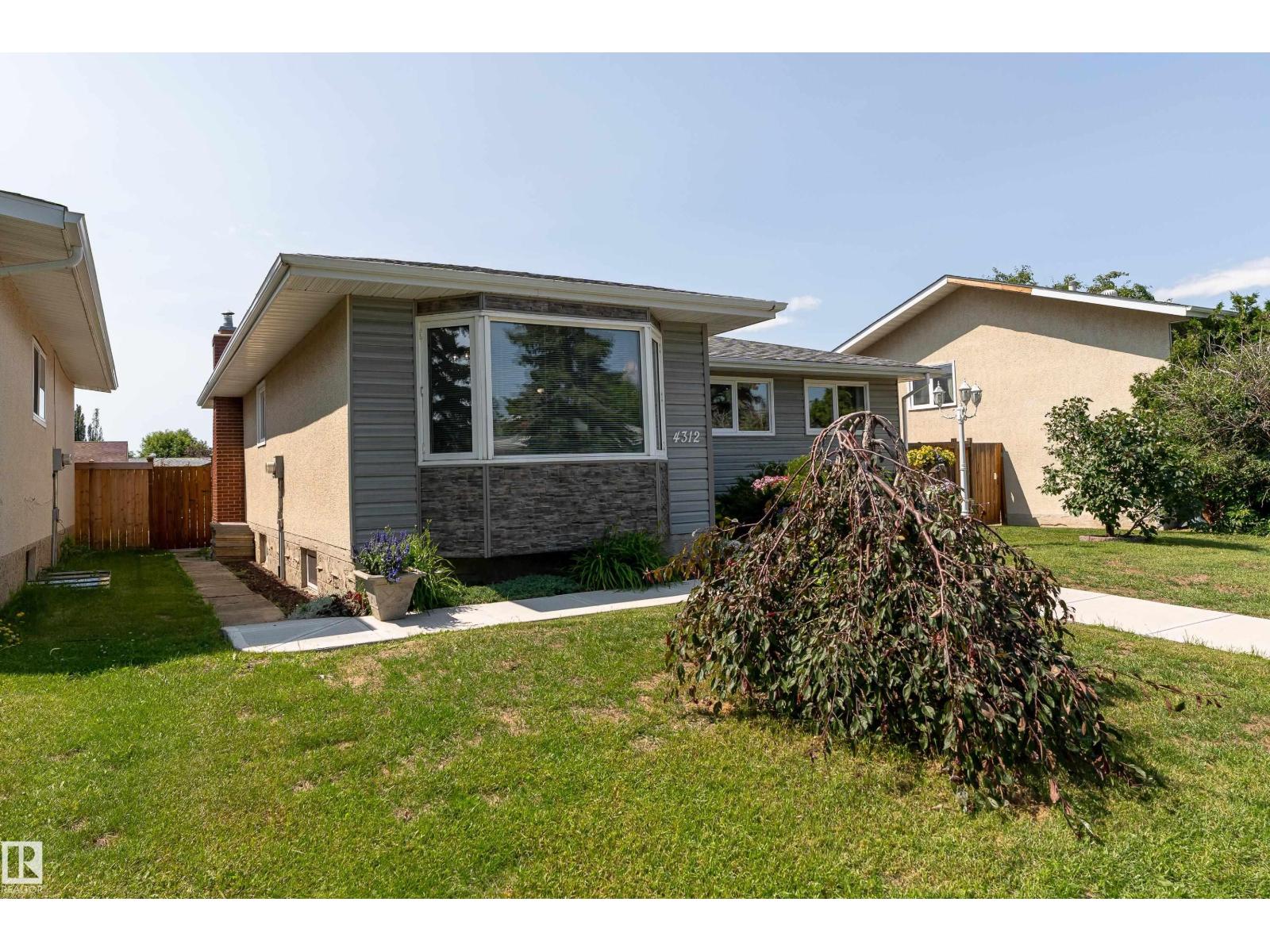 4312 70 ST NW - 43