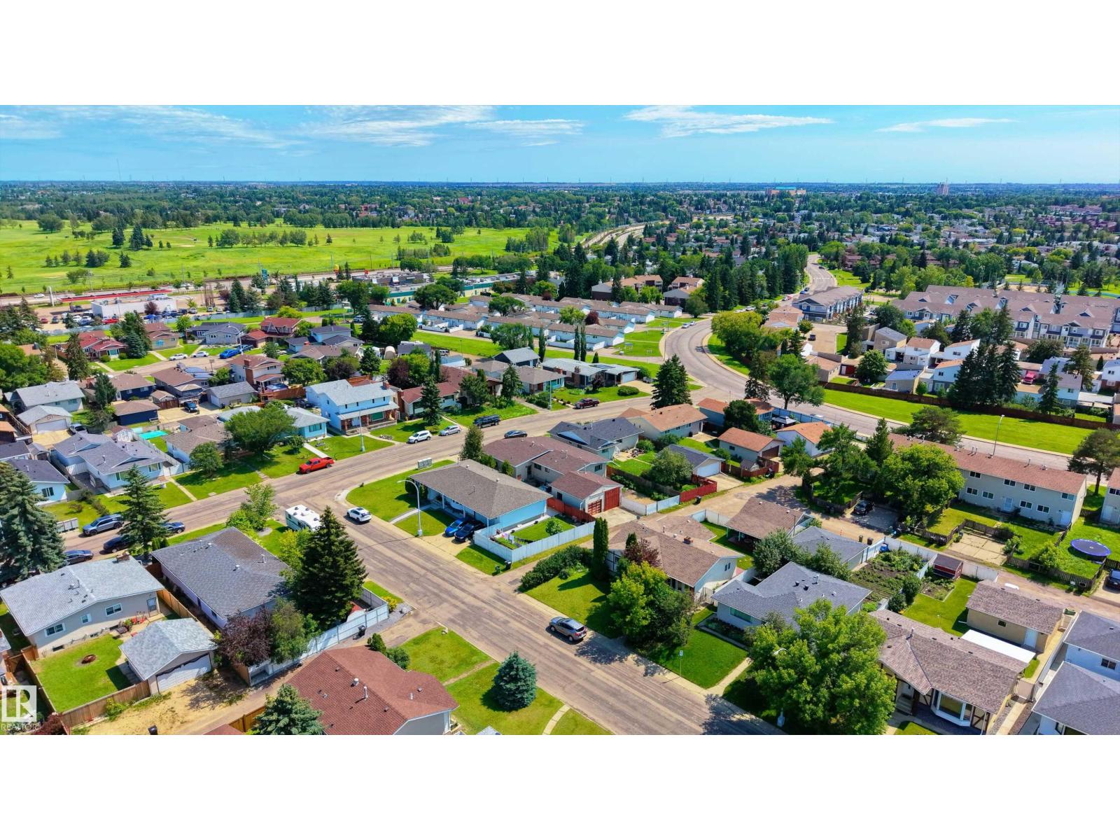 4312 70 ST NW - 53