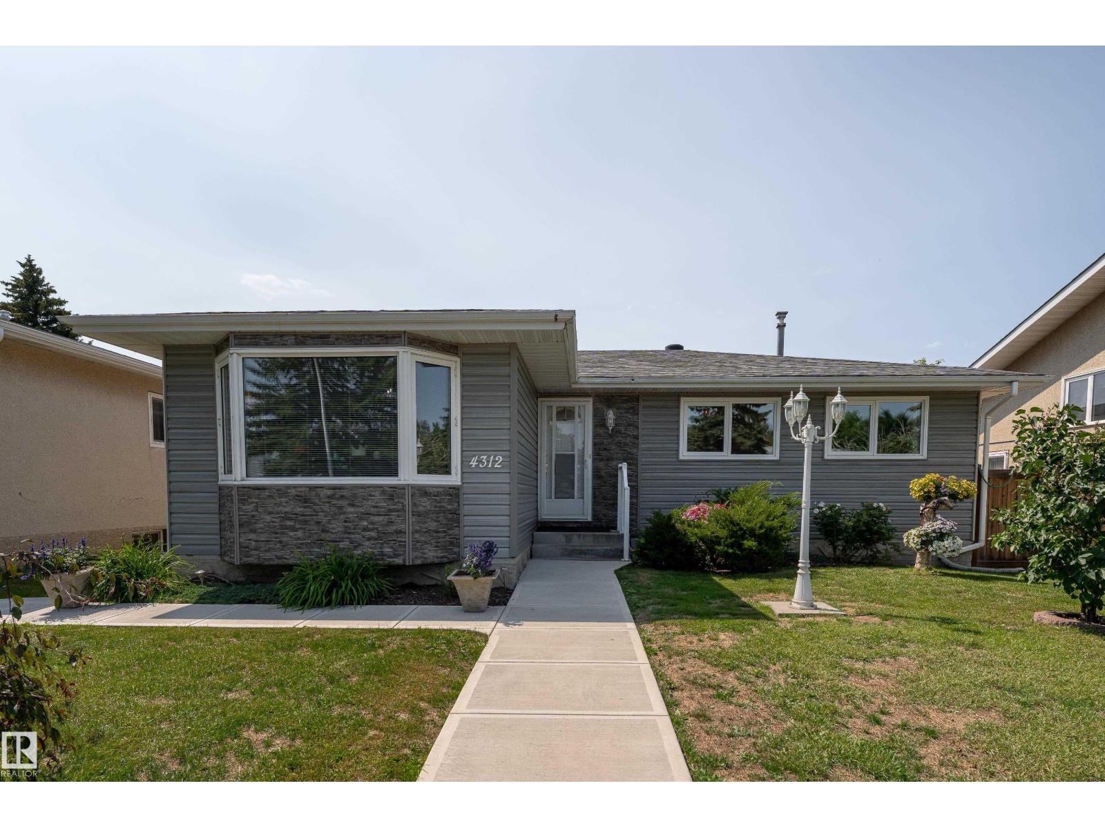 4312 70 ST NW - 42