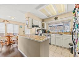 14471 Magdalen Crescent, White Rock, BC V4B2W1 Photo 11