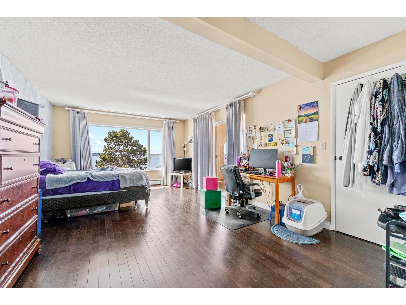 14471 MAGDALEN CRESCENT, White Rock
