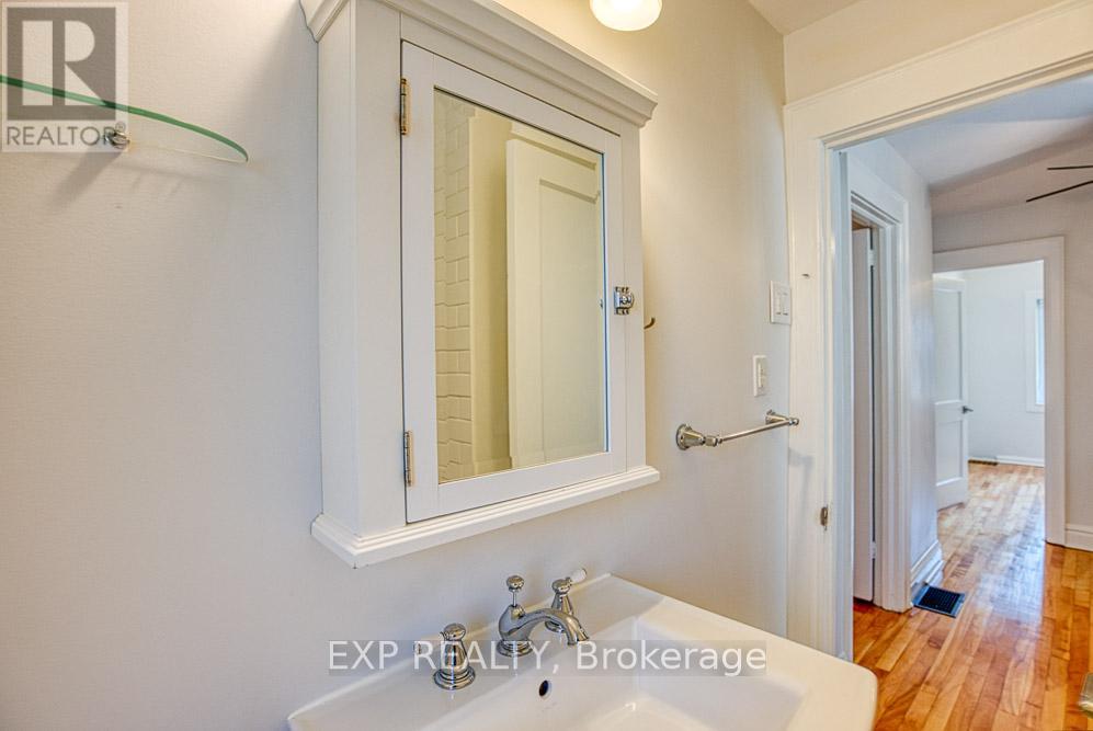 413 HOLLAND AVENUE, Ottawa. Luxury613. By Peter Sagos - Image 39