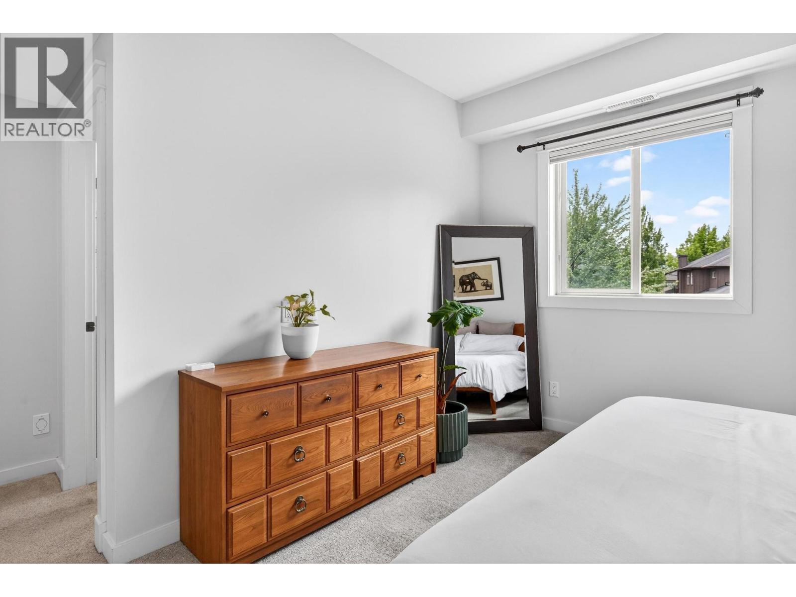 #206 511 Yates Road N - 10