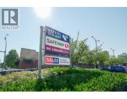 807 Sangster Place, New Westminster, BC V3L4L7 Photo 17