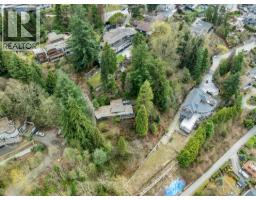 7235 & 7356 Bayview & Braeside Drive, Burnaby, BC V5A4T3 Photo 16