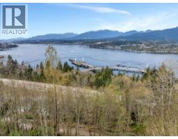 7235 & 7356 Bayview & Braeside Drive, Burnaby, BC V5A4T3 Photo 20