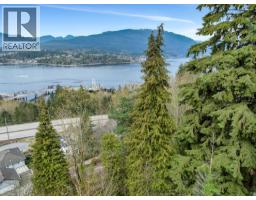 7235 & 7356 Bayview & Braeside Drive, Burnaby, BC V5A4T3 Photo 25