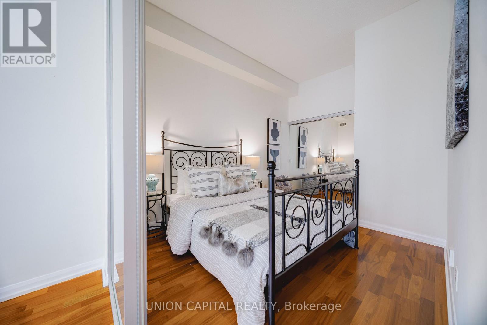 #1820 111 ELIZABETH STREET - Image 14