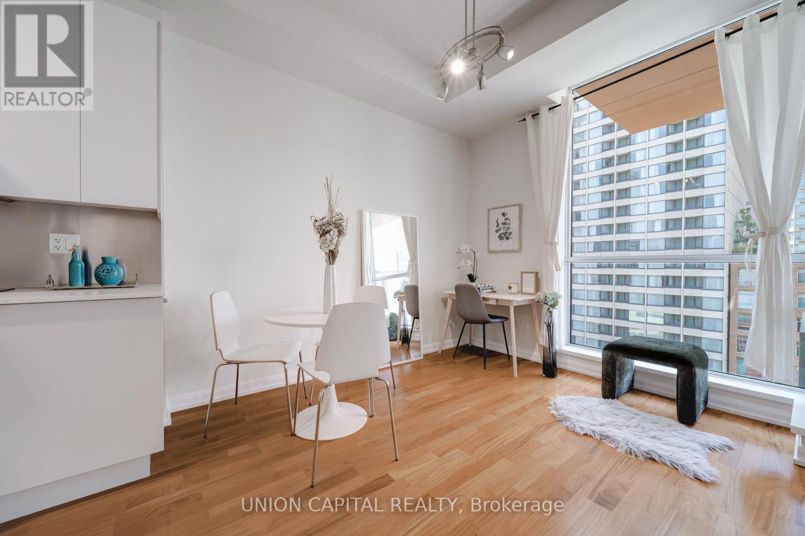 #1820 111 ELIZABETH STREET - Image 6