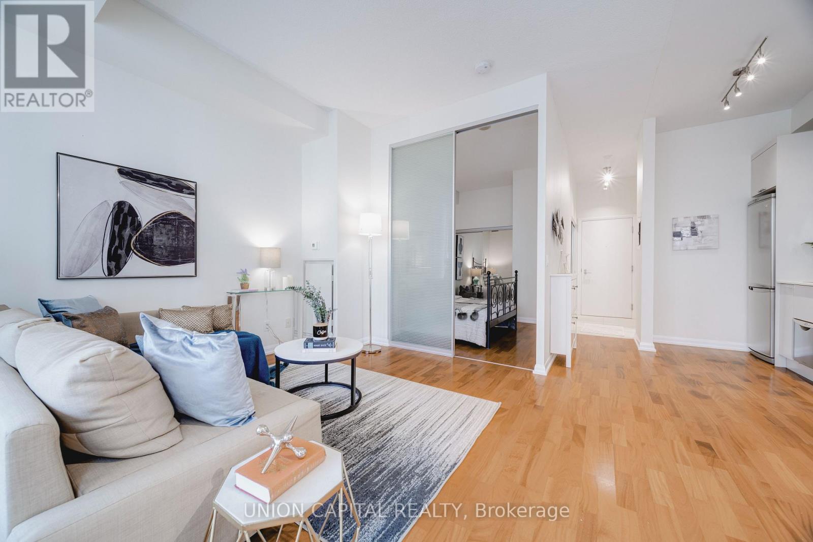 #1820 111 ELIZABETH STREET - Image 9
