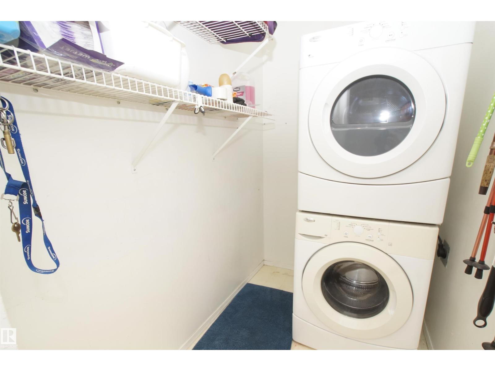 #235 4404 122 ST NW - 39