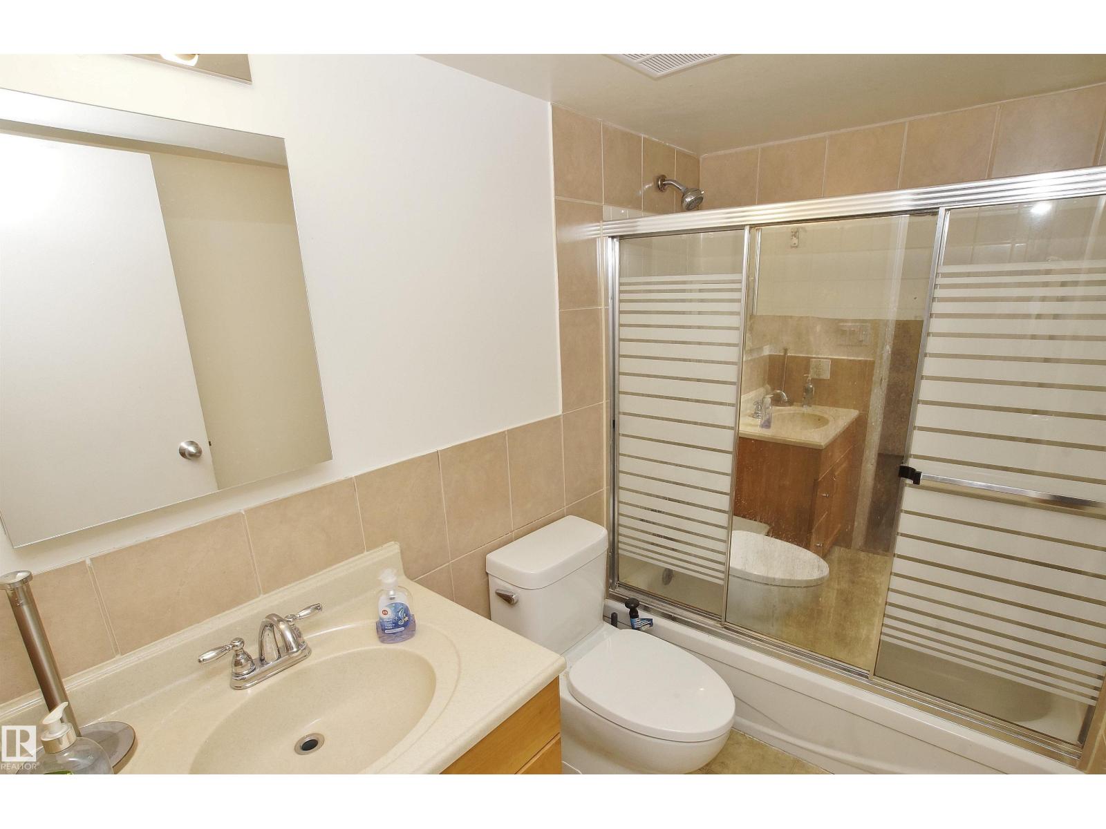 #235 4404 122 ST NW - 29