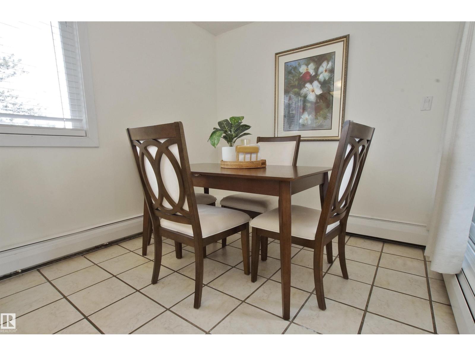 #235 4404 122 ST NW - 15
