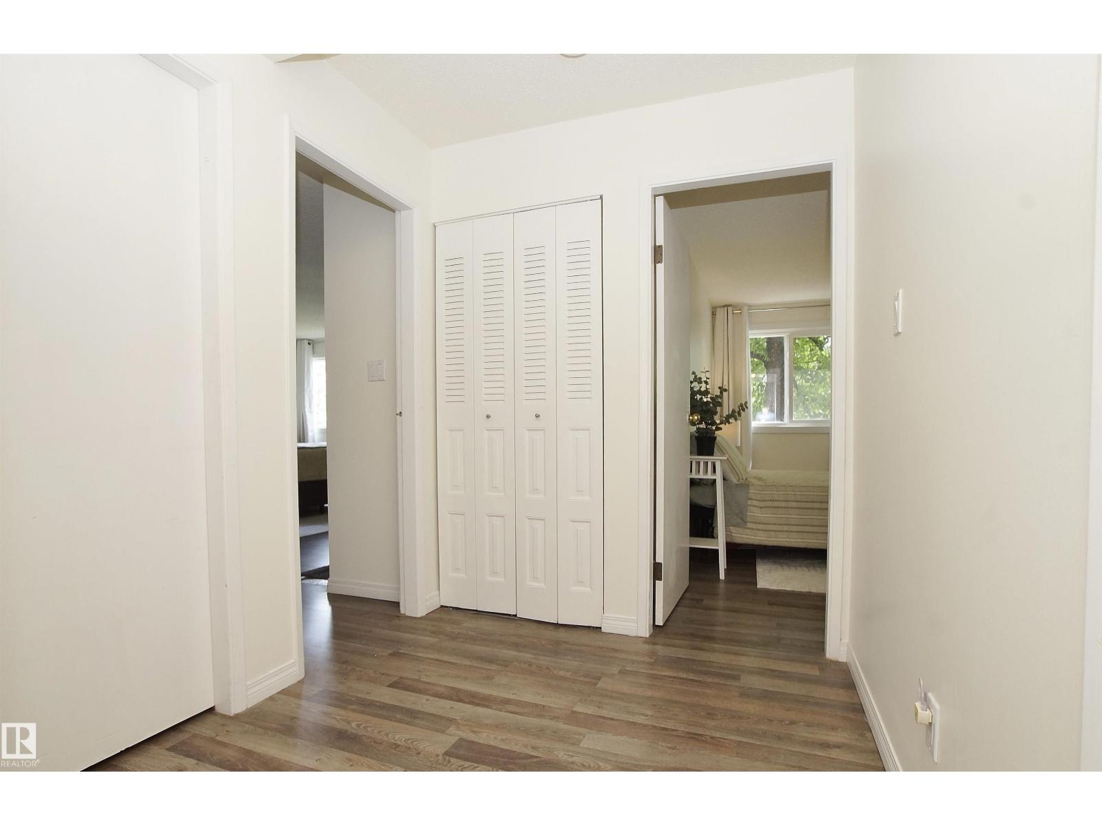 #235 4404 122 ST NW - 23